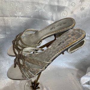 First Sight Brand stone embedded women's toe open sandals, size 9